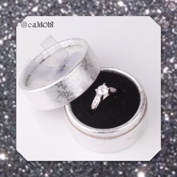 New White Topaz 18K GF Cathedral Set Ring - Picture 4 of 4