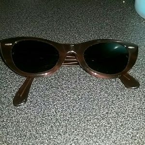$120-Ray Ban W0960 vintage Lisbon cat eye