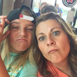 Meet your Posher, Sara