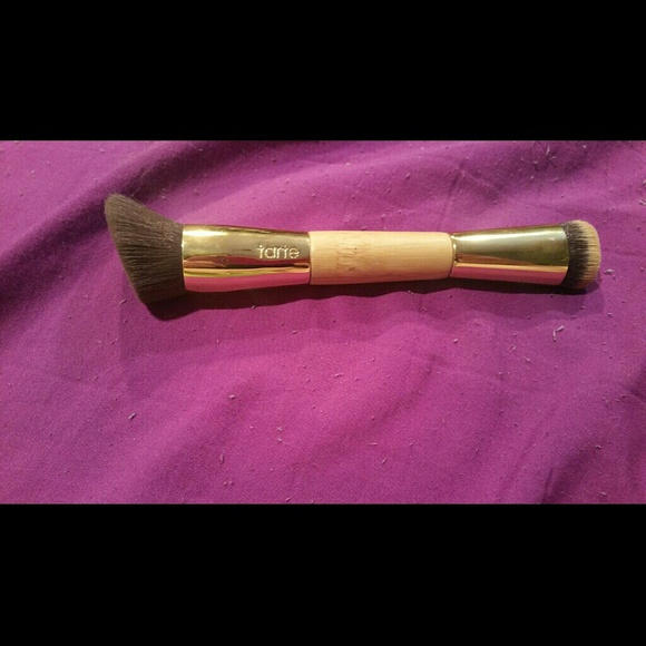 tarte brush