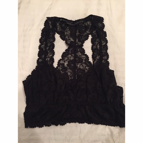 BLACK BRALETTE
