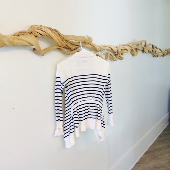 GUESS cardigan - Picture 2 of 4