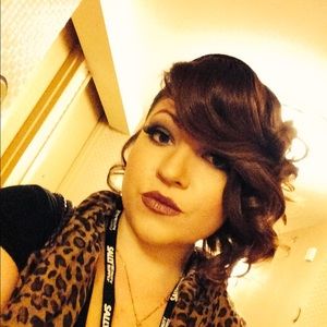 Meet your Posher, Billie