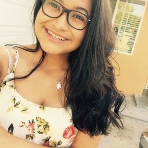 Meet your Posher, Nayeli