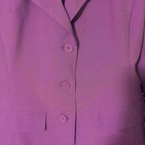 Pant Suit - Picture 3 of 4