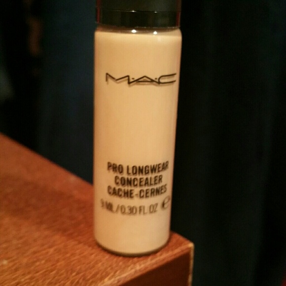mac pro long wear concealer