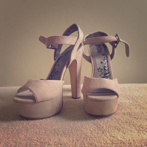 Beige Platform Chunky Heels, Size 5