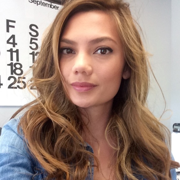 Hi Lovelies! - Picture 2 of 2