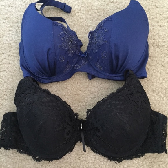 7 bras! - Picture 2 of 4