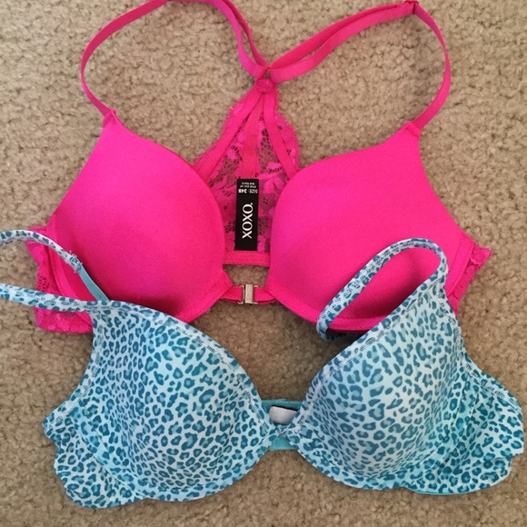 7 bras! - Picture 3 of 4