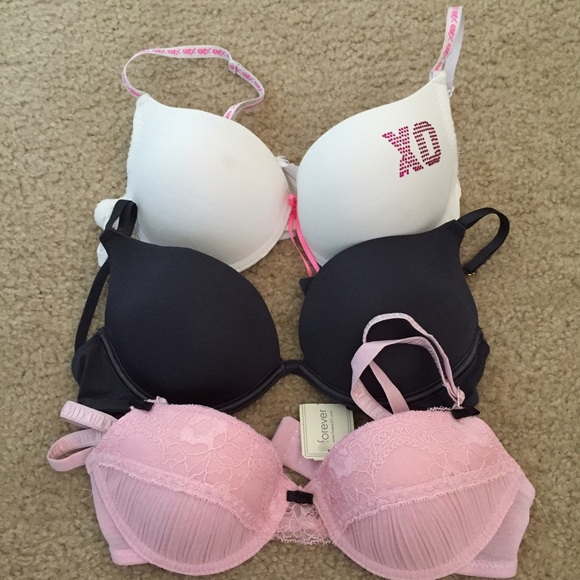 7 bras! - Picture 4 of 4