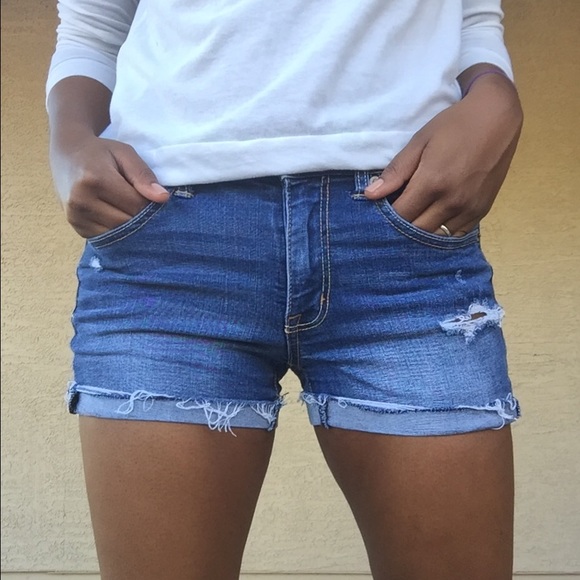 AMERICAN EAGLE mid rise shorts