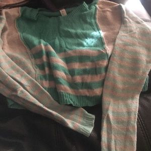 🌺 Adorable Crop Top Sweater