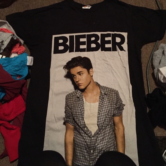 Justin Bieber Hot topic shirt