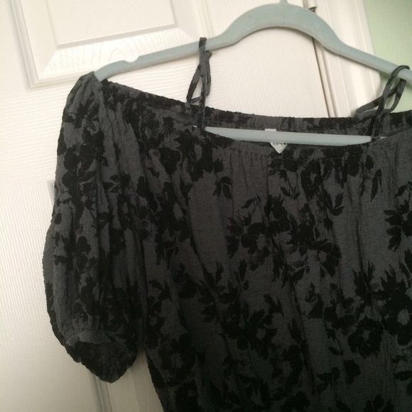 ✨NEW Free People off the shoulder blouse. - Picture 2 of 3