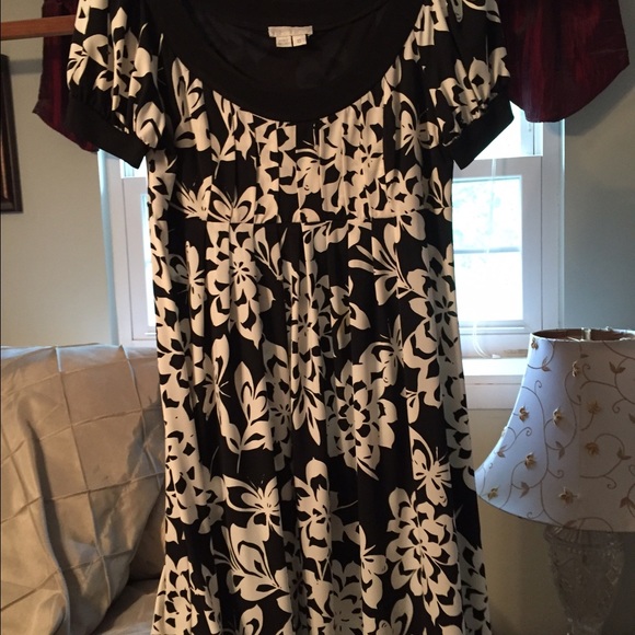 Black and white dress - Picture 1 of 3