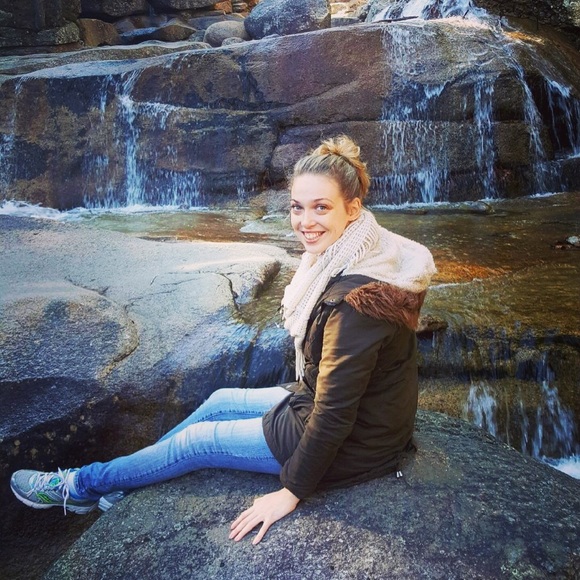 Meet your Posher, Courtney