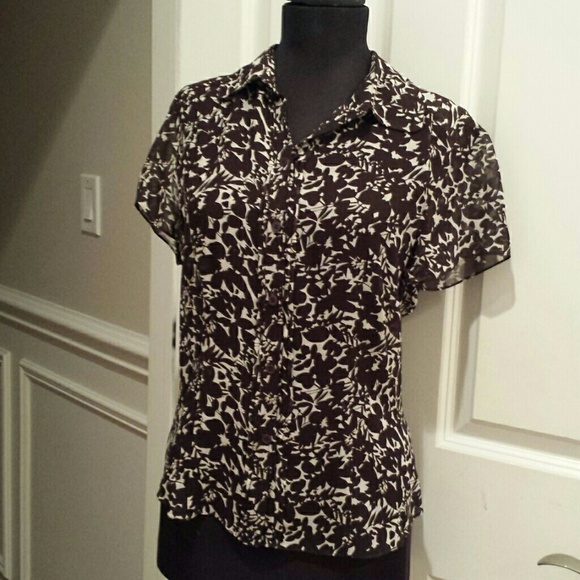 Ann Taylor patterned dark brown button top blouse