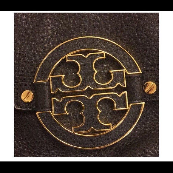 SOLD!!!! Authentic Tory Burch Amanda Hobo bag - Picture 2 of 4