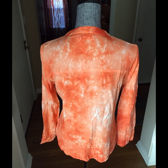 Orange long sleeve front buttons blouse - Picture 3 of 4