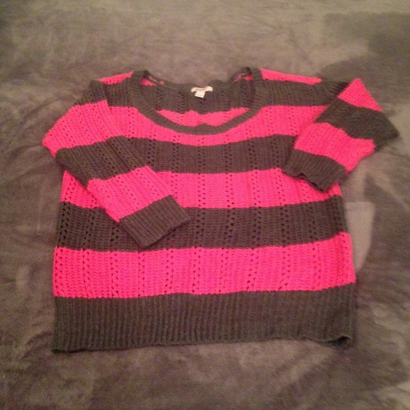 FLASH SALE -100% acrylic baggy sweater NWOT