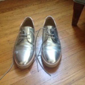 Zara silver metallic oxford brogues.
