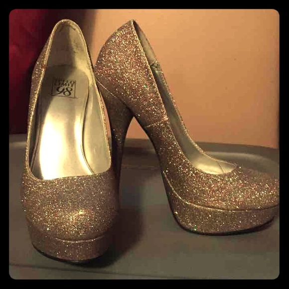 Sparkled heels