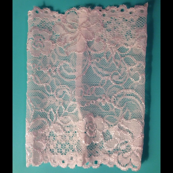 🚫SOLD OUT🚫 The "ALANA" White Lace Boot Cuffs - Picture 3 of 3