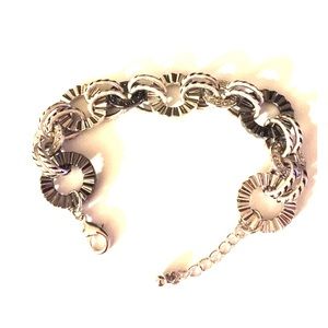 ❤️ NWOT LIA SOPHIA BRACELET