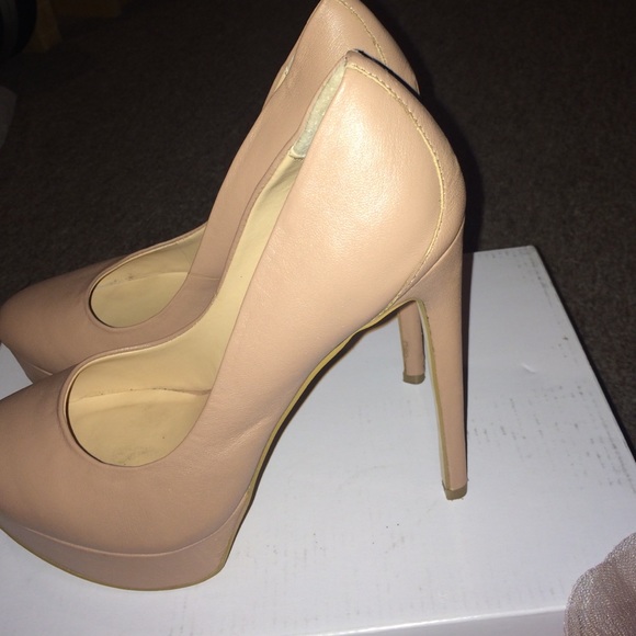 BLUSH PINK STEVE MADDEN PUMPS - Picture 2 of 3