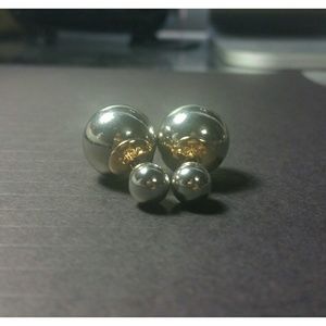 Mise en Dior design double pearl earrings