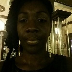 Meet your Posher, Paris