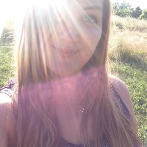 Meet your Posher, Kayla