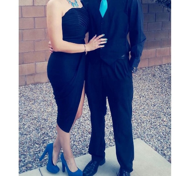 Black dress - Picture 1 of 2