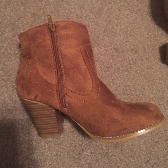 Ankle boots