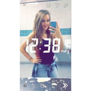 Meet your Posher, Hailey