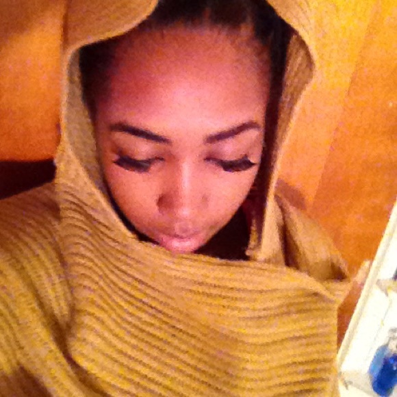 Fall Open Poncho - Picture 2 of 3