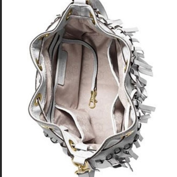 ๐4xHP๐ Michael Kors Drawstring Bag - Picture 2 of 4