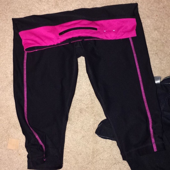 Running crop yoga pants