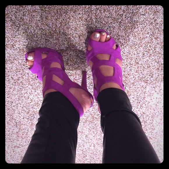 Vibrant Purple Strappy Sandal Heel Size 7.5