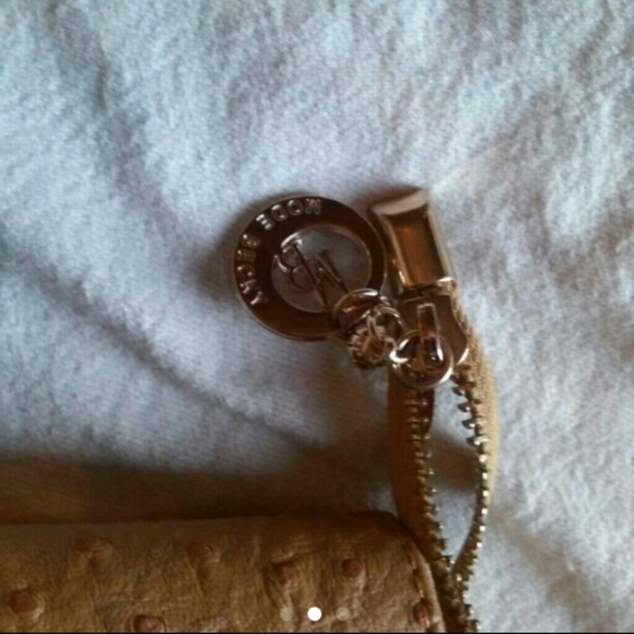 Purse - Picture 2 of 3