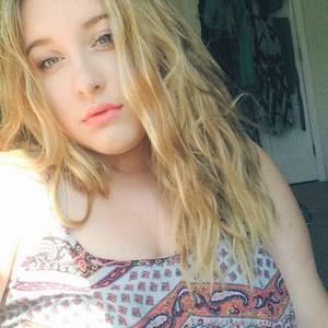 Meet your Posher, Chloe