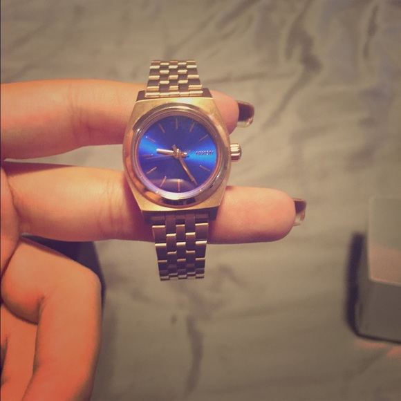 Rose Gold Nixon