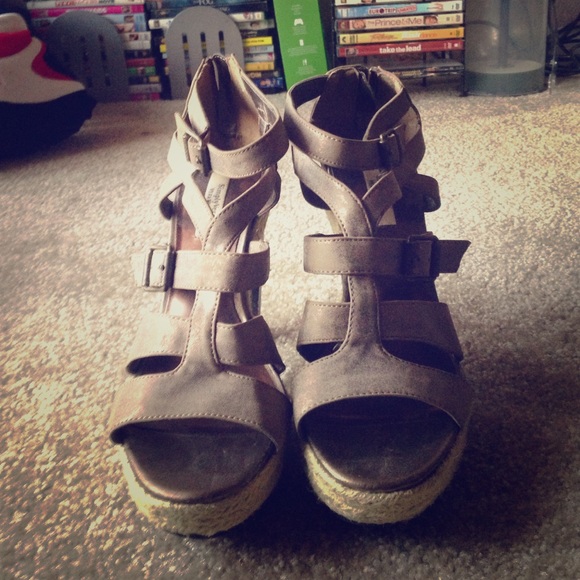 Vera Wang heels
