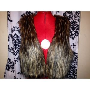 Forever21 Cropped Faux Fur Vest
