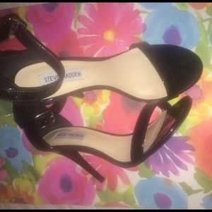 Patent leather doublestrap heel