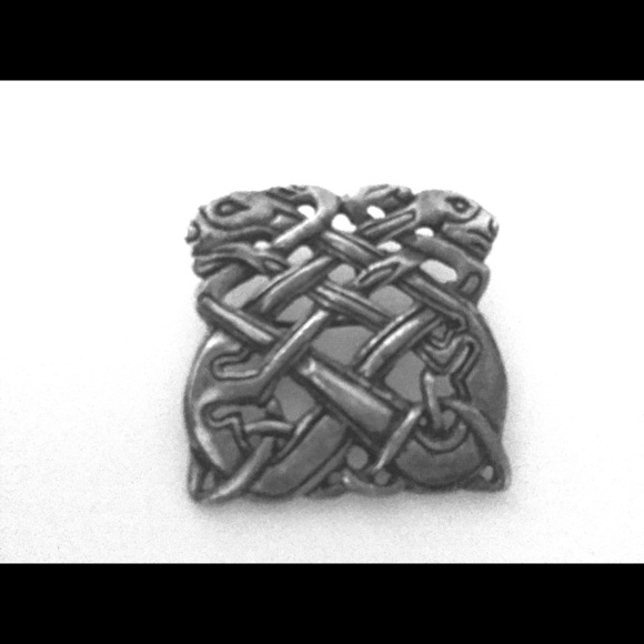 Vintage Irish Celtic pin.