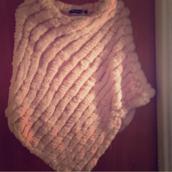 faux fur poncho💕😍