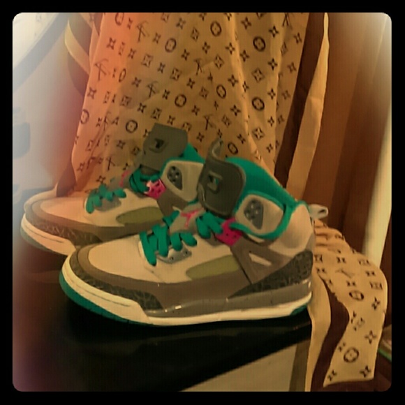 jordans - Picture 1 of 1