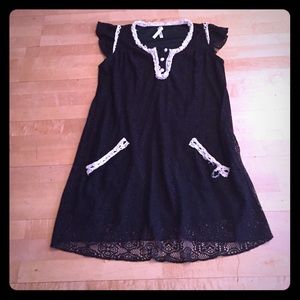 Black and white teadress